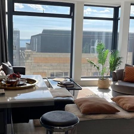 The Pad By The Beach Penthouse Apartment With Sunset And City Views Μπόρνμουθ Εξωτερικό φωτογραφία
