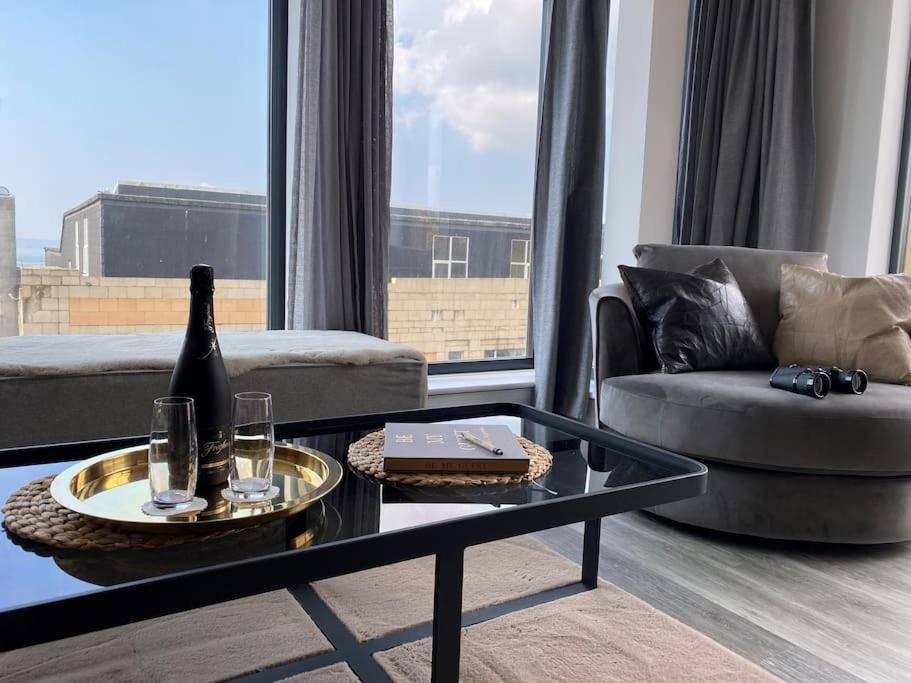 The Pad By The Beach Penthouse Apartment With Sunset And City Views Μπόρνμουθ Εξωτερικό φωτογραφία