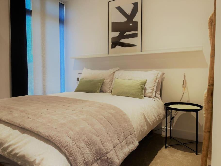 The Pad By The Beach Penthouse Apartment With Sunset And City Views Μπόρνμουθ Εξωτερικό φωτογραφία